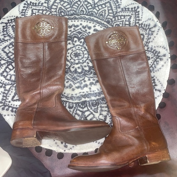 Tory Burch Kiernan 35MM Tumbled Leather Riding Boots Almond 6.5M - Picture 5 of 7